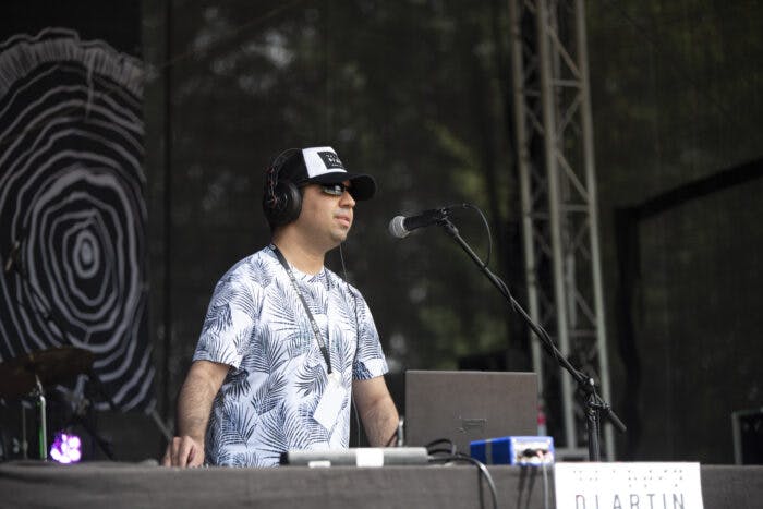 Tropische Klänge & euphorische Vibes: DJ Artin releast seine EP „Tropical Euphoria“