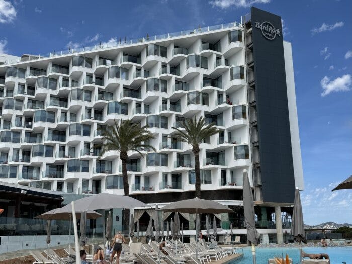 Hard Rock Hotel Ibiza: Urlaub machen wie ein Rockstar