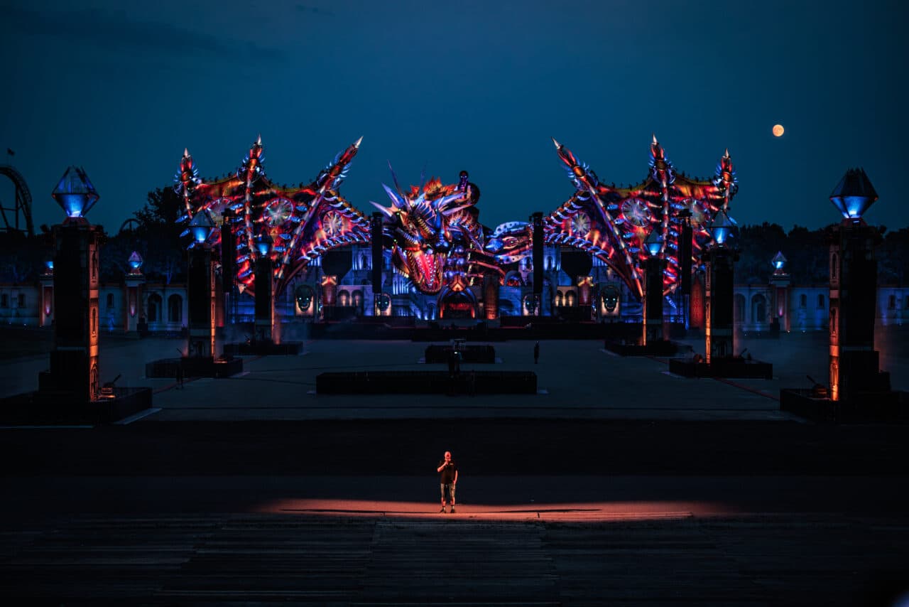 Leere RED Stage, volle Gänsehaut: Defqon.1 veröffentlicht Endshow nach Hitze-Absage