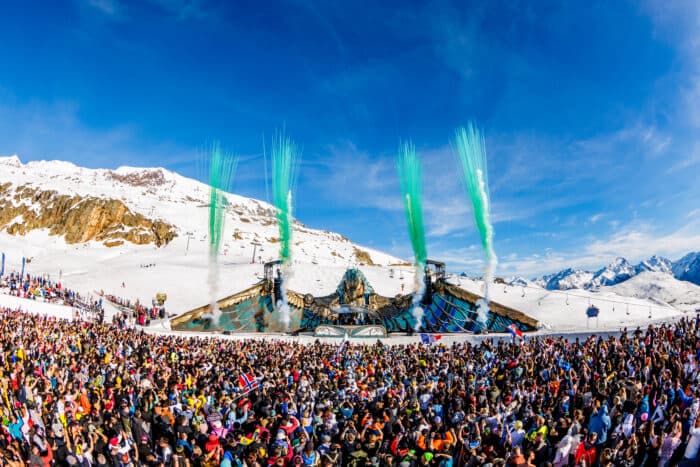 Tomorrowland Winter 2026: Trailer stimmt auf die Rückkehr nach Alpe d’Huez ein