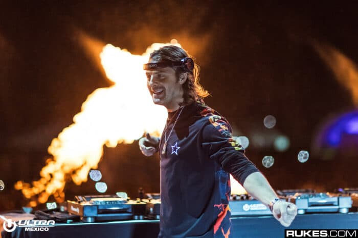 Axwell lässt Fans aufhorchen: Kommt „Whatever Turns You On“ endlich raus?