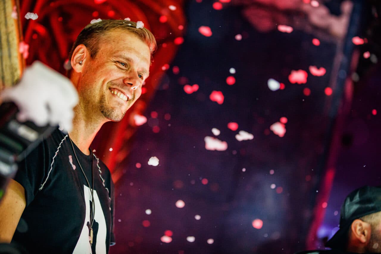 So emotional war A State of Trance: Armin van Buuren kämpft mit den Tränen