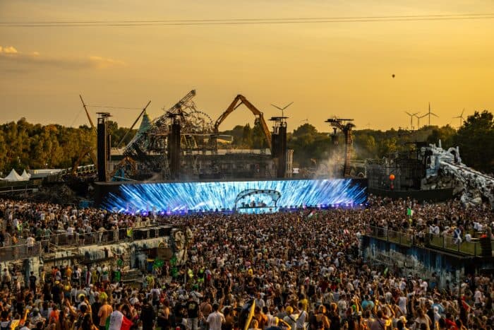Tomorrowland 2025: Wie nah eines der größten Festivals an der Absage war