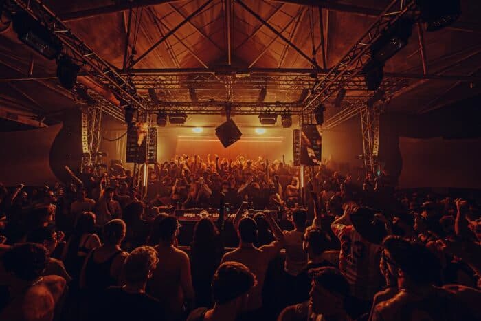 Half Night Long: Chris El Greco übernimmt die BLCKBX im Bootshaus