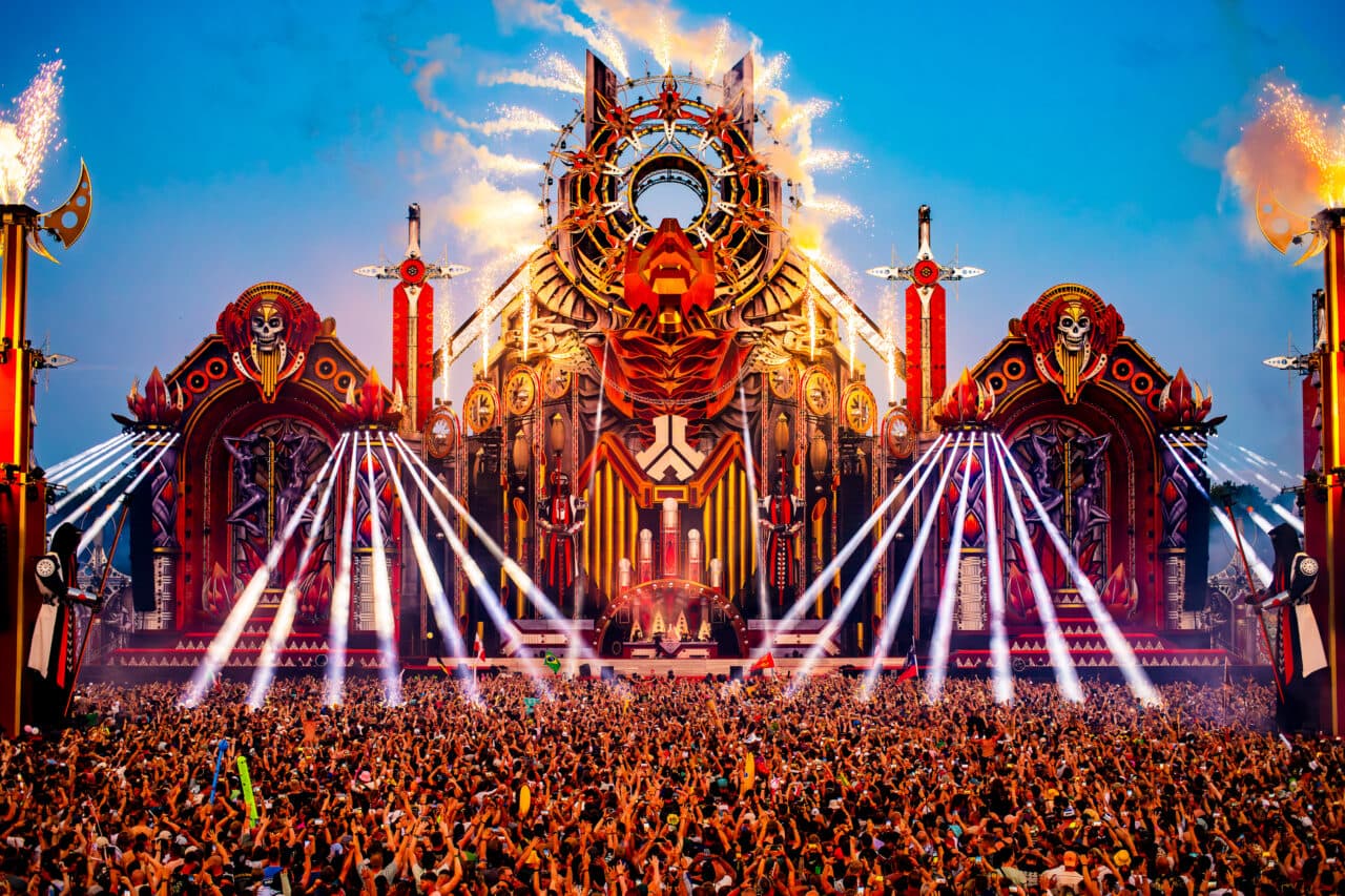 Extreme Hitze: Defqon.1 lässt Tagesgäste nicht aufs Gelände