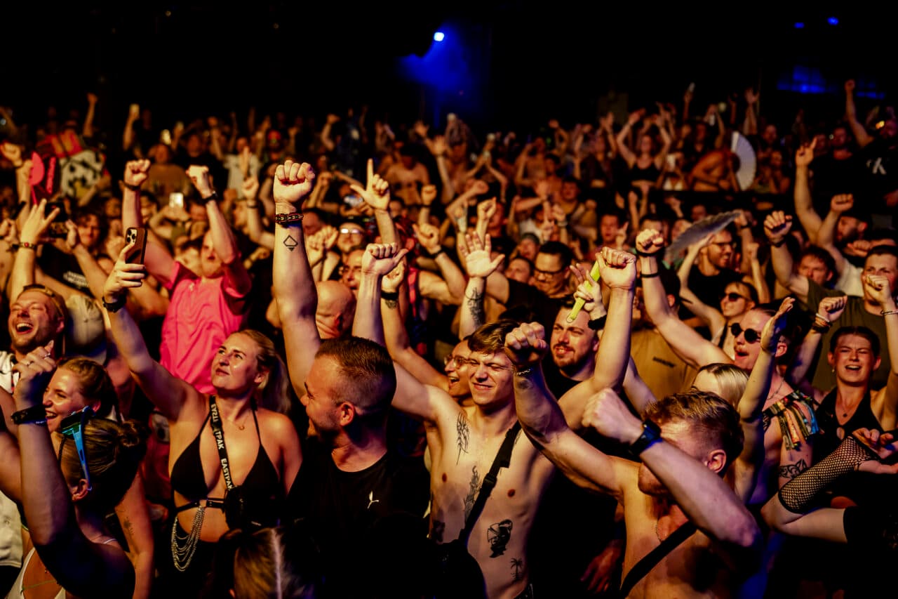 Free Rave statt Hitzefrust: Bootshaus fängt die Hardstyle-Community auf