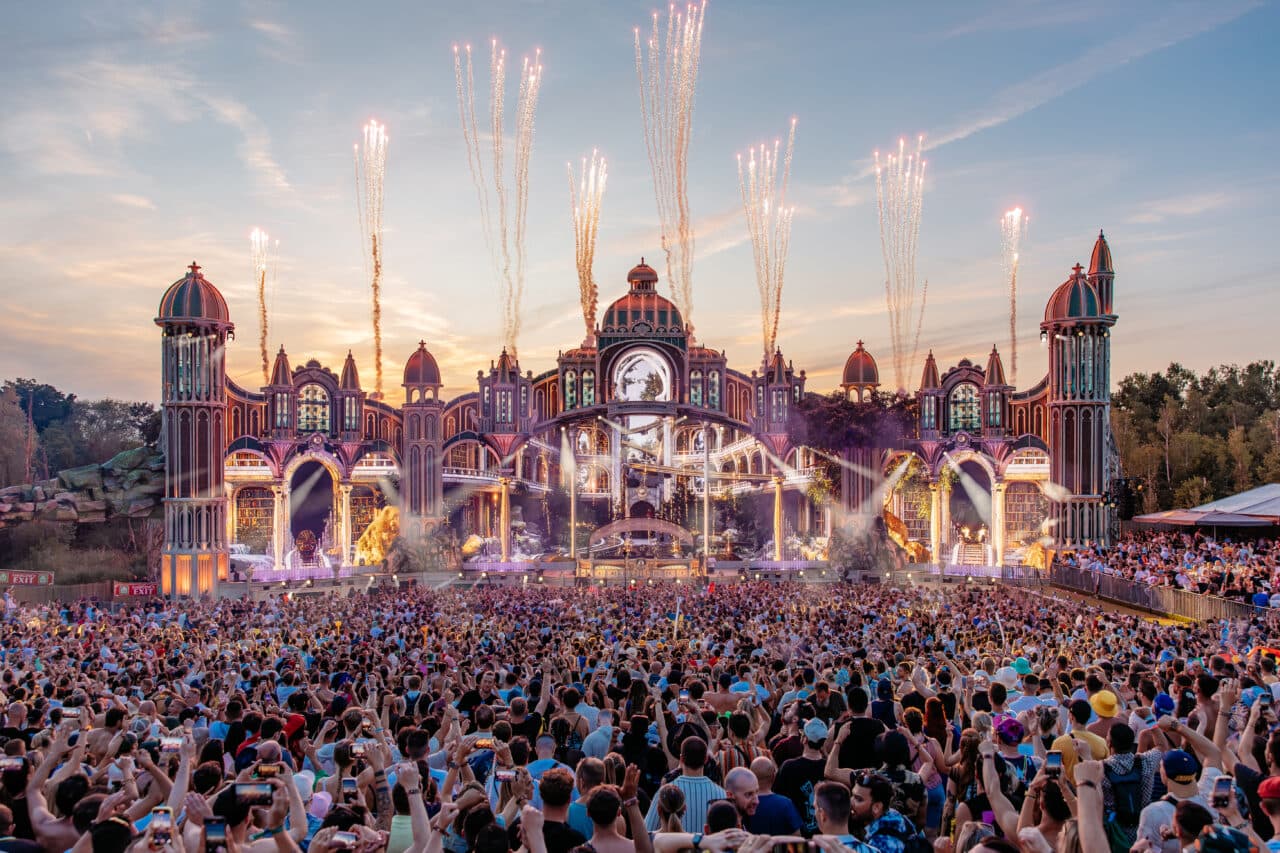 Tomorrowland bleibt unantastbar: Das sind die DJ Mag Top 100 Festivals 2026