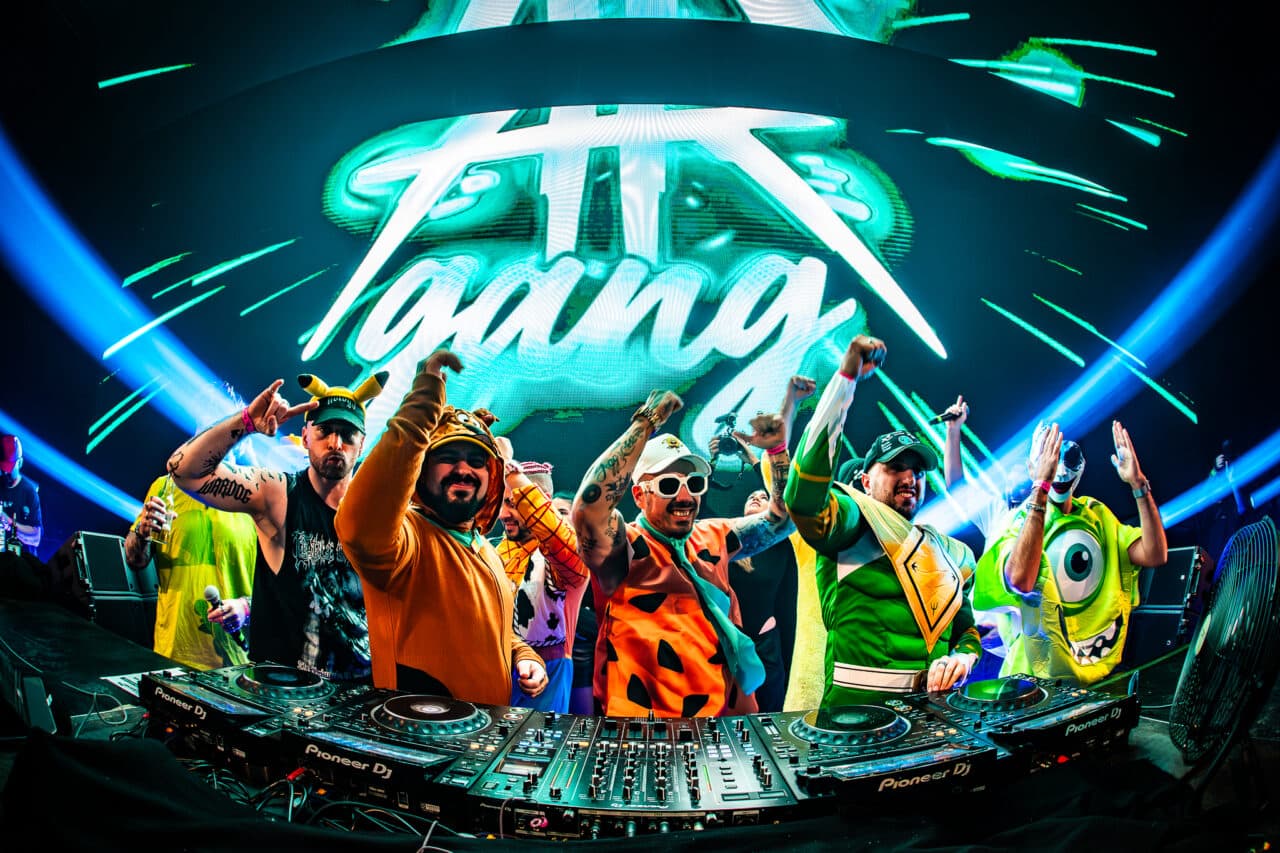 „THE AR GANG SHOW“: Musical Madness und die AR Gang übernehmen Düsseldorf