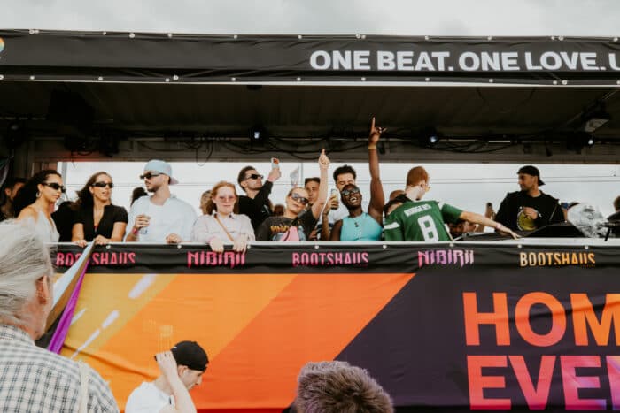 Köln tanzt für sichere Dancefloors: Bootshaus und Nibirii feiern CSD-Premiere