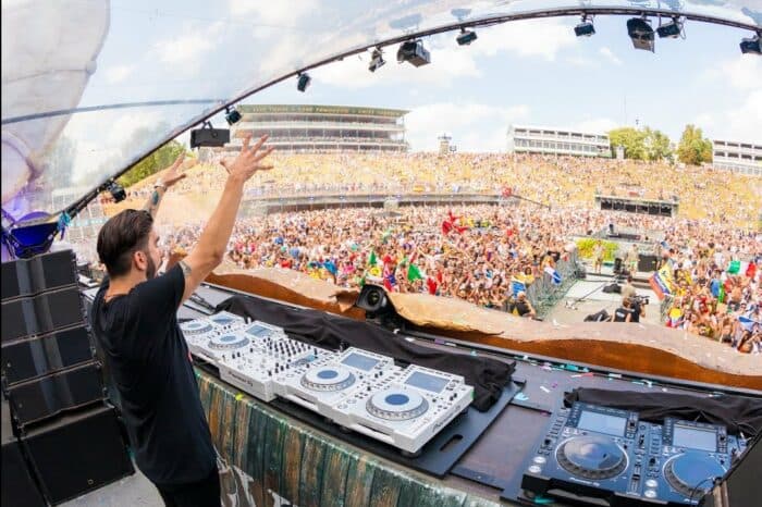 Nach acht Jahren zurück: Angemi bringt sein persönlichstes Set auf die Tomorrowland-Mainstage